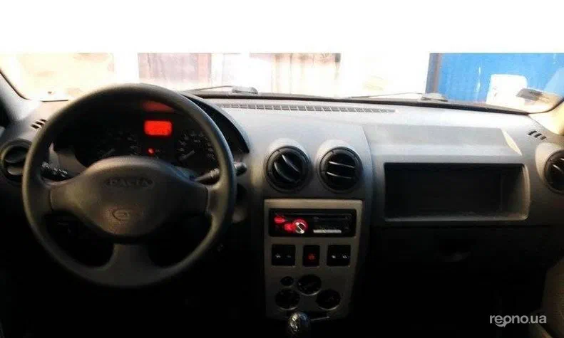 Renault Logan 2008 - 9