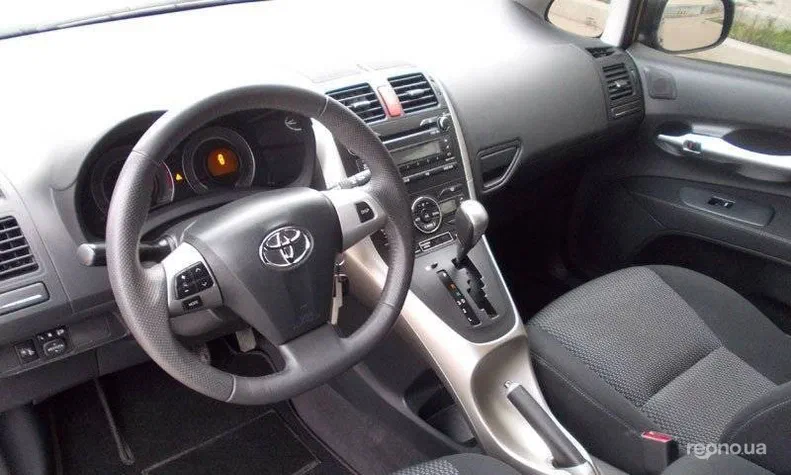 Toyota Auris 2010 - 0