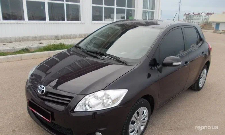 Toyota Auris 2010 - 2