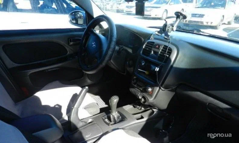 Hyundai Sonata 2003 - 8