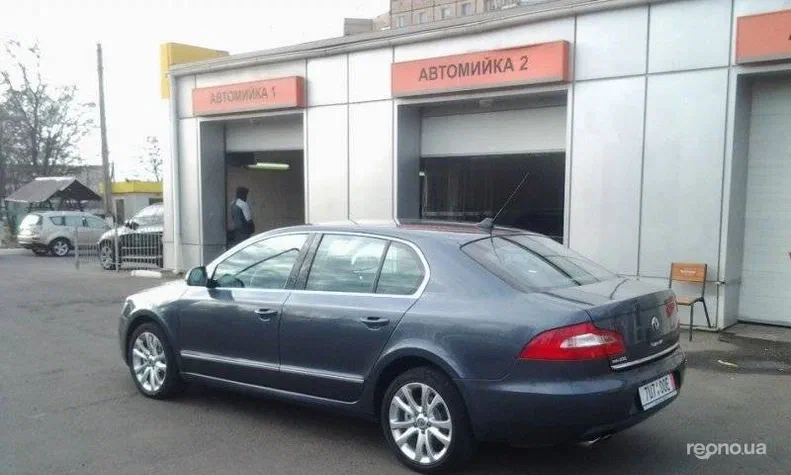 Skoda Superb 2009 - 4