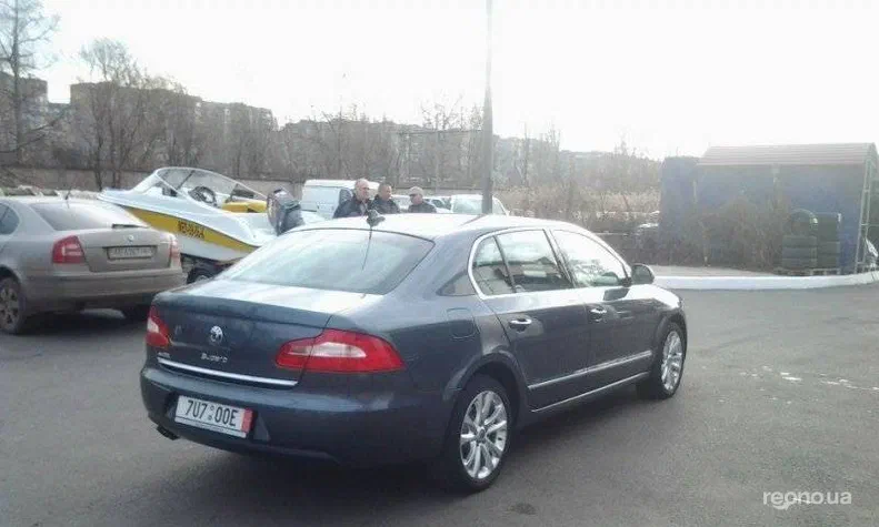 Skoda Superb 2009 - 5
