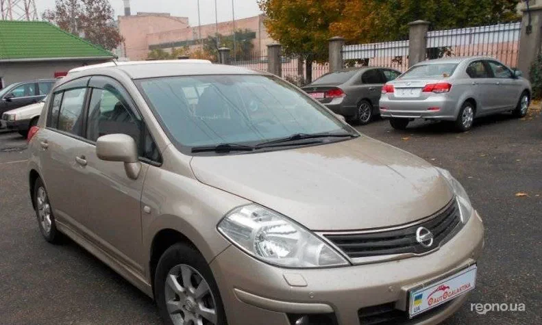 Nissan Tiida 2011 - 9