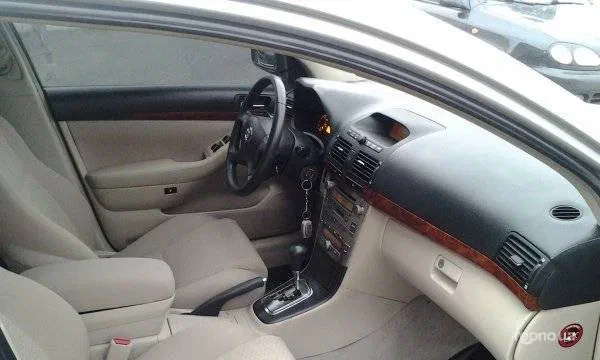 Toyota Avensis 2005 - 0