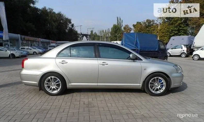 Toyota Avensis 2004 - 6