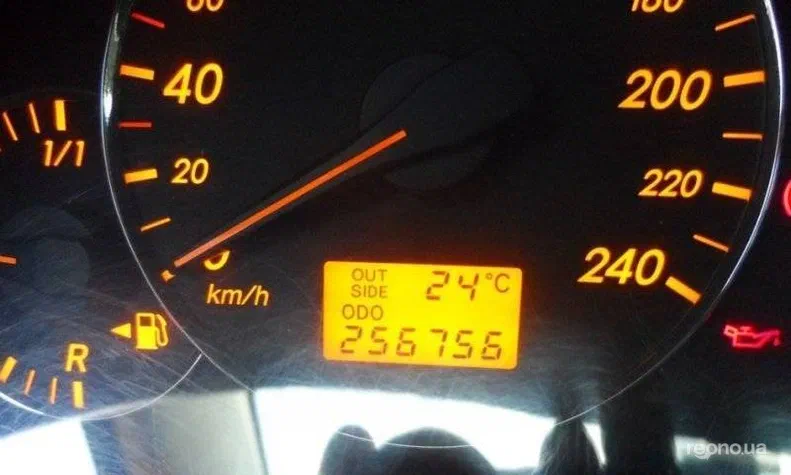 Toyota Avensis 2004 - 9