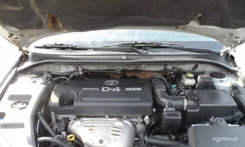 Toyota Avensis 2004 - 7