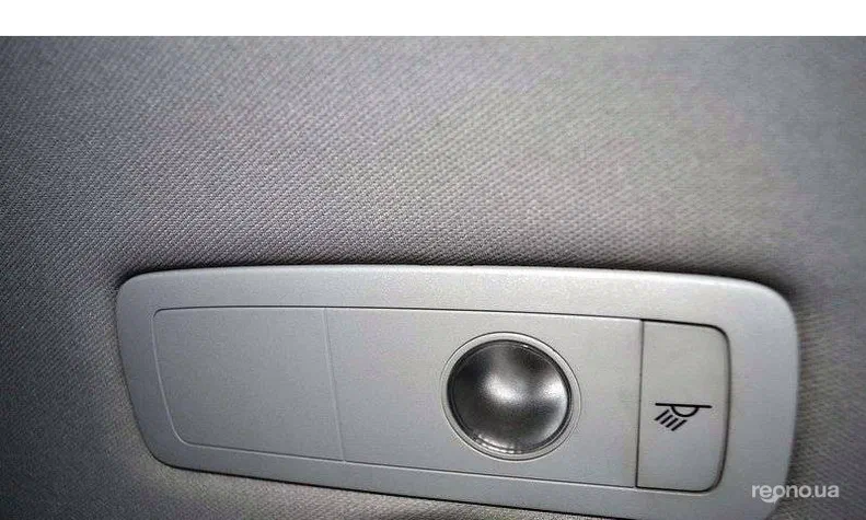 Volkswagen Touareg 2012 - 21