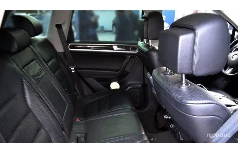 Volkswagen Touareg 2012 - 18