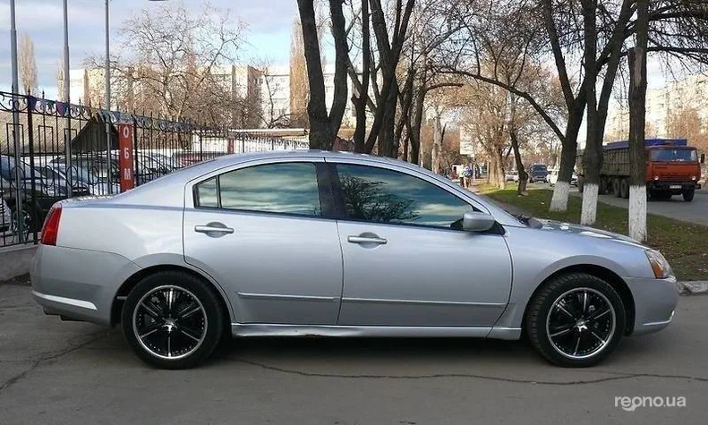 Mitsubishi Galant 2004 - 10