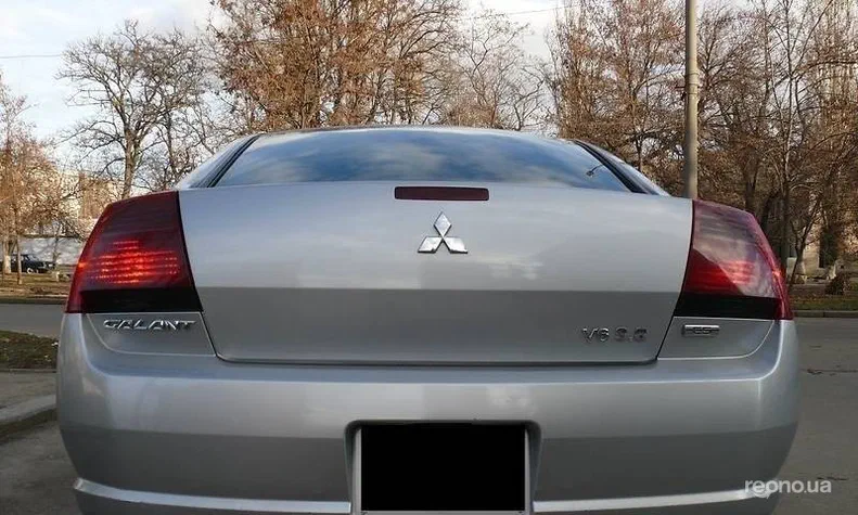 Mitsubishi Galant 2004 - 8