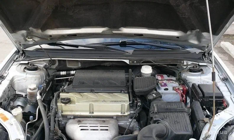 Mitsubishi Galant 2004 - 0