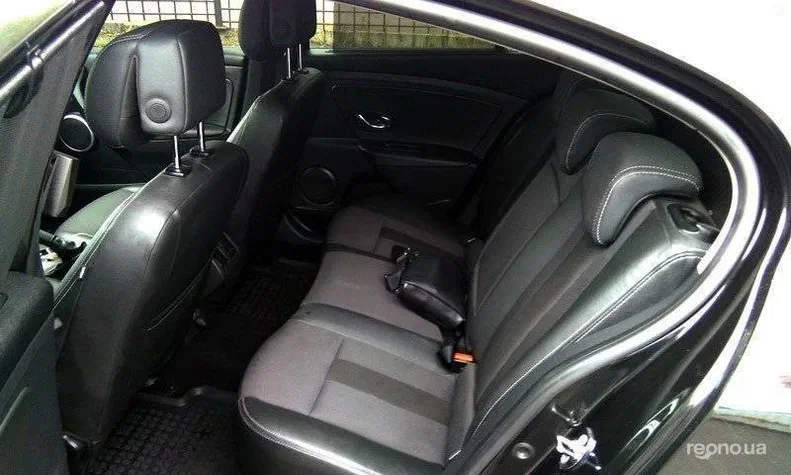 Renault Fluence 2012 - 22