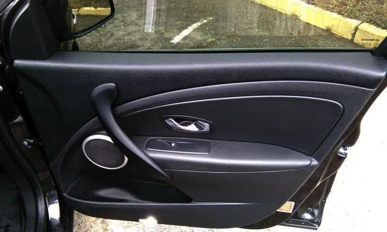 Renault Fluence 2012 - 18