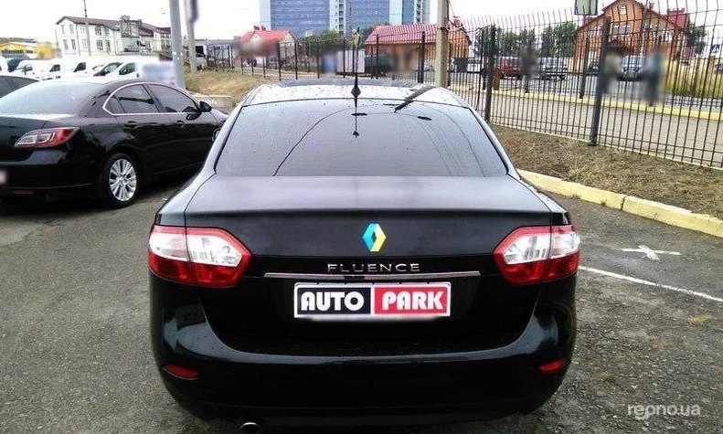 Renault Fluence 2012 - 11