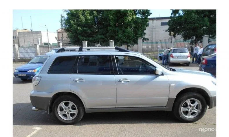 Mitsubishi Outlander 2004 - 5