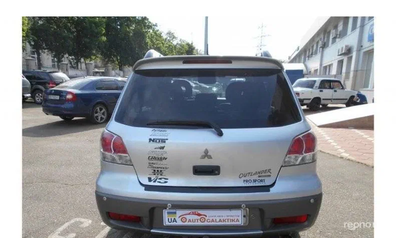 Mitsubishi Outlander 2004 - 4