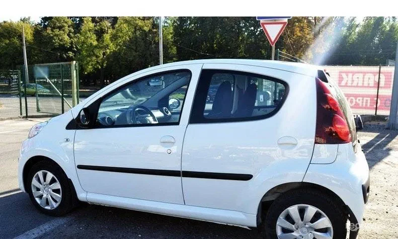 Peugeot 107 2012 - 13