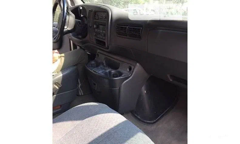 GMC Savana 2001 - 7