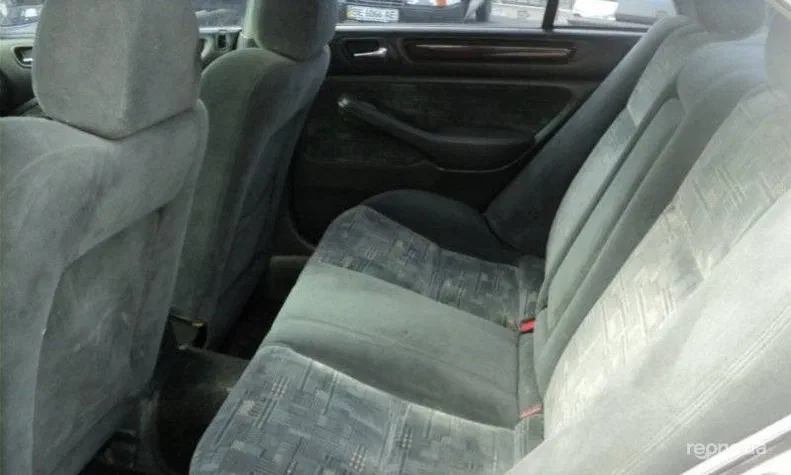 Honda Accord 1999 - 10