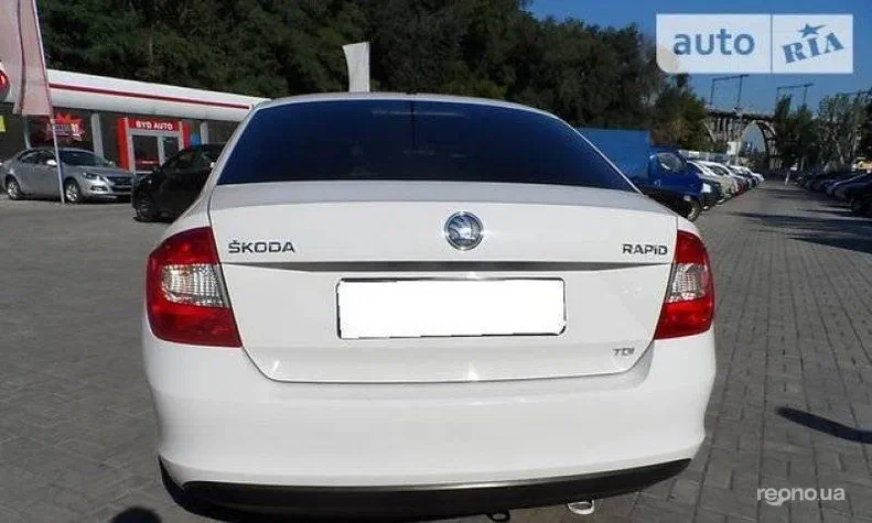 Skoda Rapid 2013 - 3