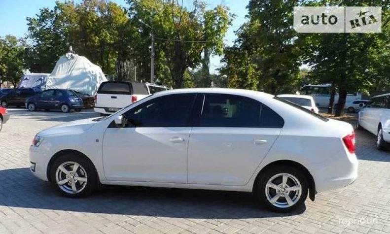 Skoda Rapid 2013 - 6