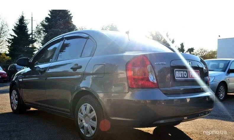 Hyundai Accent 2008 - 17