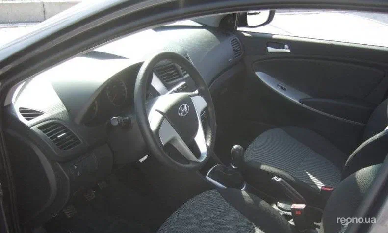 Hyundai Accent 2013 - 2
