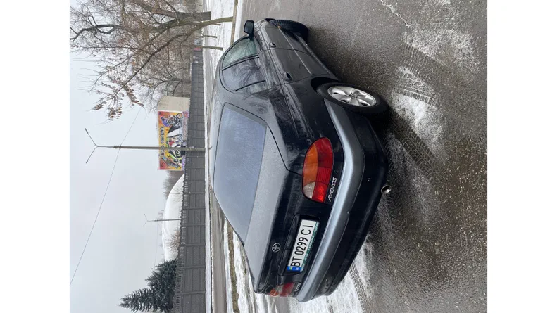 Toyota Avensis 2000 - 8