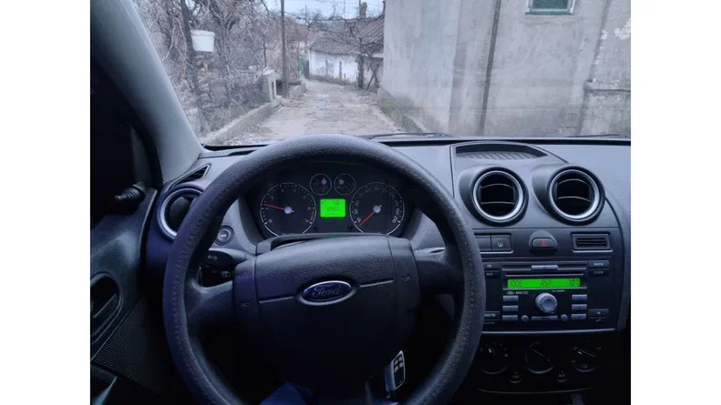 Ford Fiesta 2006 - 5