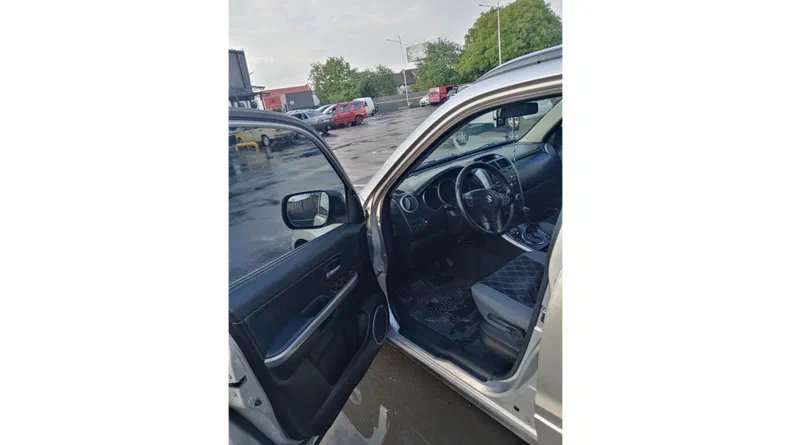 Suzuki Grand Vitara 2007 - 8