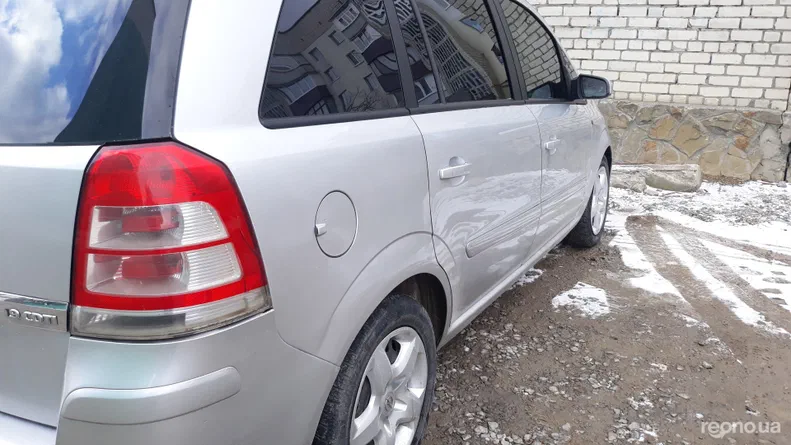 Opel Zafira 2008 - 6