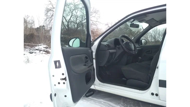 Renault Clio 2011 - 12