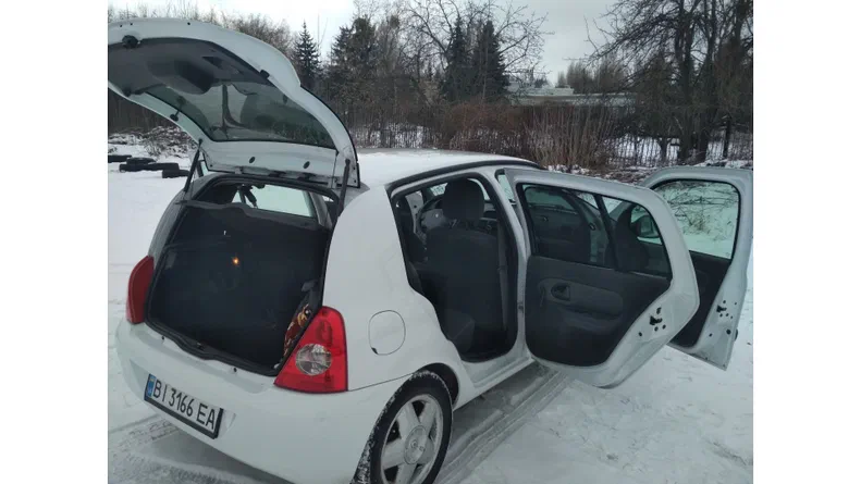 Renault Clio 2011 - 42