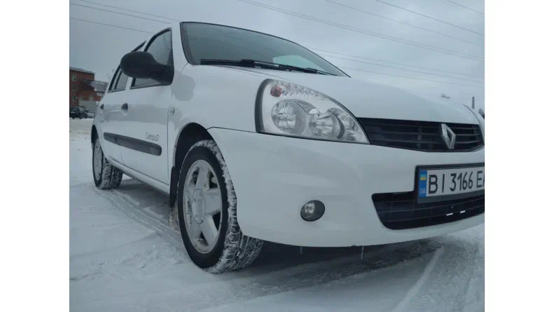 Renault Clio 2011 - 17