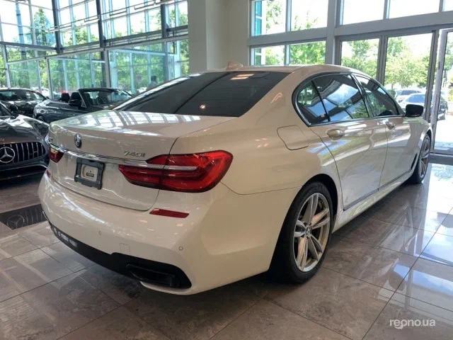 BMW 7 серія 2018 - 16