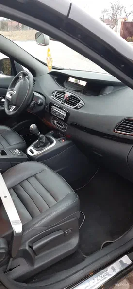 Renault Scenic 2011 - 16