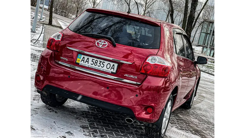 Toyota Auris 2012
