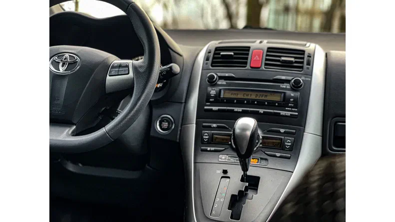 Toyota Auris 2012 - 13