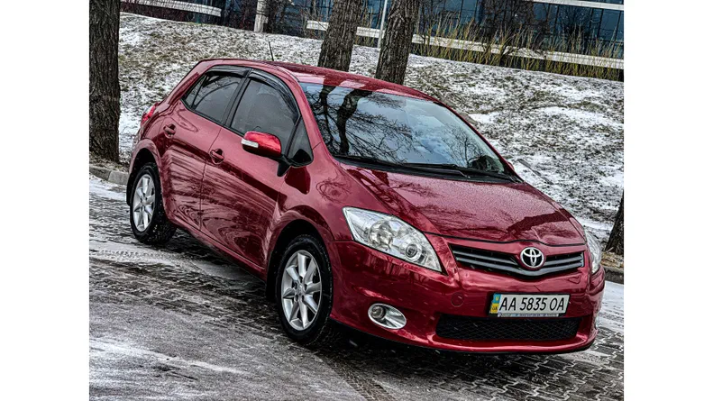 Toyota Auris 2012