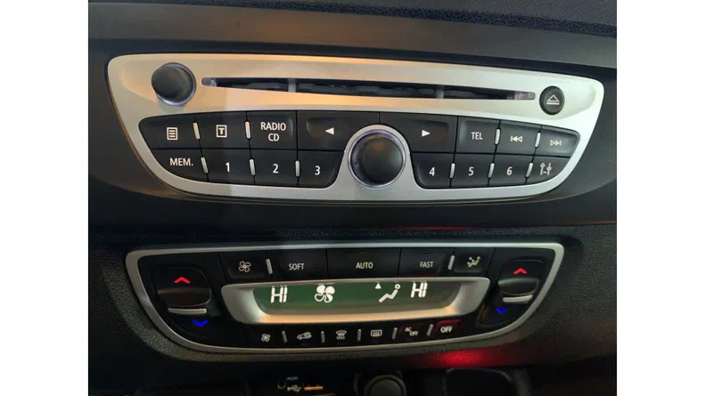 Renault Scenic 2010 - 8