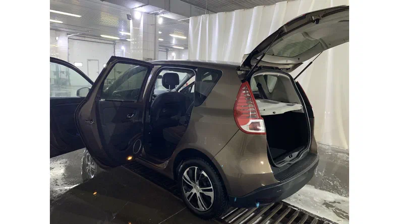 Renault Scenic 2010 - 28