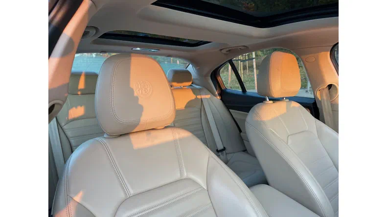 Alfa Romeo Giulia 2017 - 22