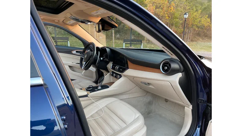 Alfa Romeo Giulia 2017 - 13