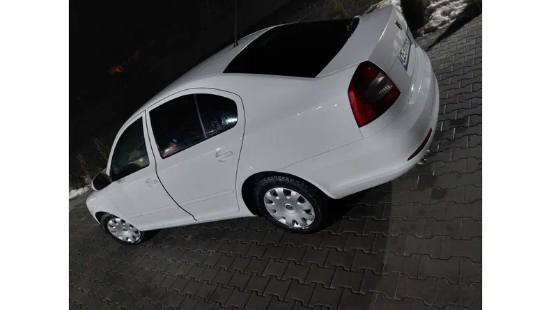 Skoda Octavia 2010 - 3