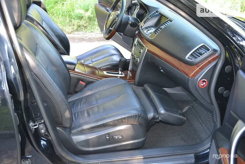 Nissan Teana 2010 - 13