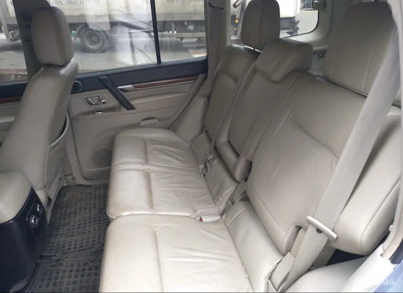 Mitsubishi Pajero 2009 - 5