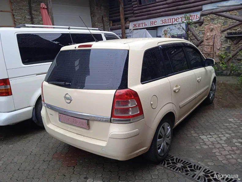 Opel Zafira 2013