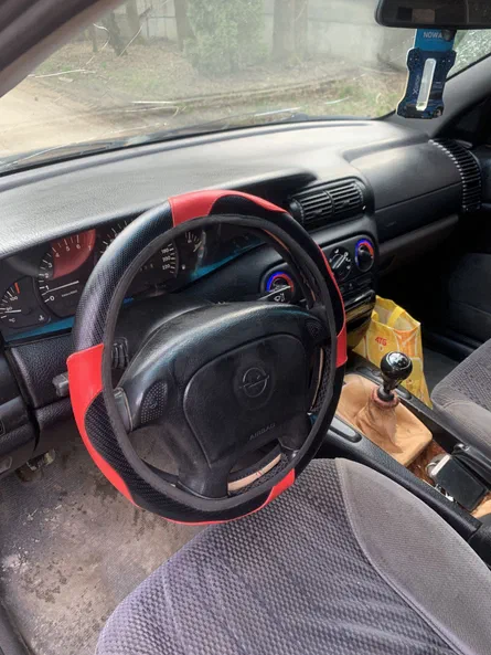 Opel Omega 1995 - 4
