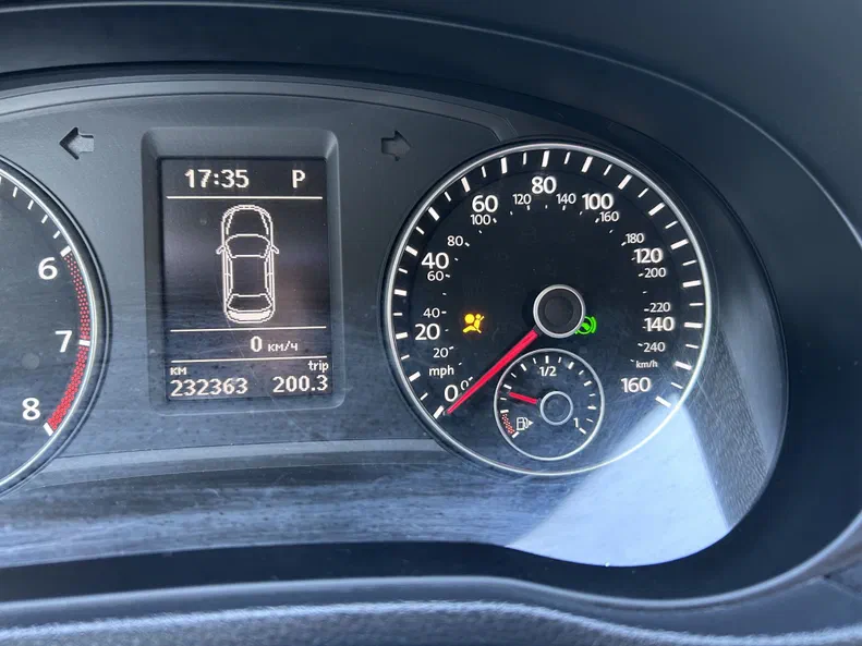 Volkswagen Passat 2012 - 1